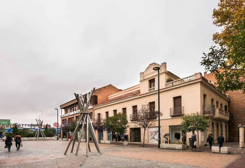 Atico Con Terraza Y Chimenea Junto A Universidad Алькала-де-Енарес Екстер'єр фото